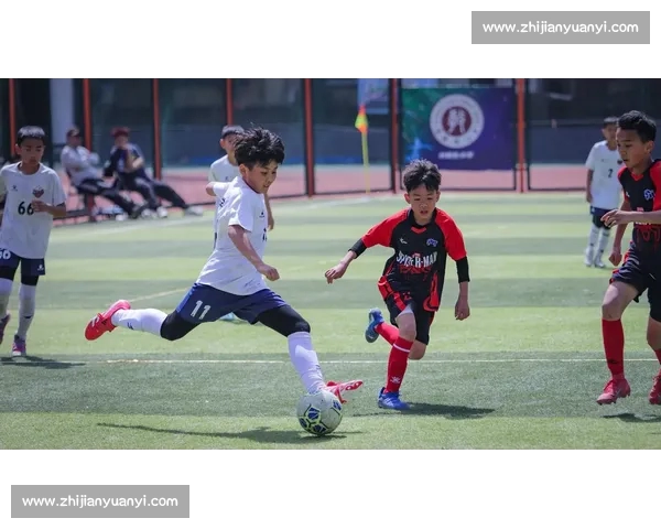 高清免费足球直播APP下载指南畅享全球赛事精彩瞬间实时观看体验 - 副本 - 副本 (3) - 副本